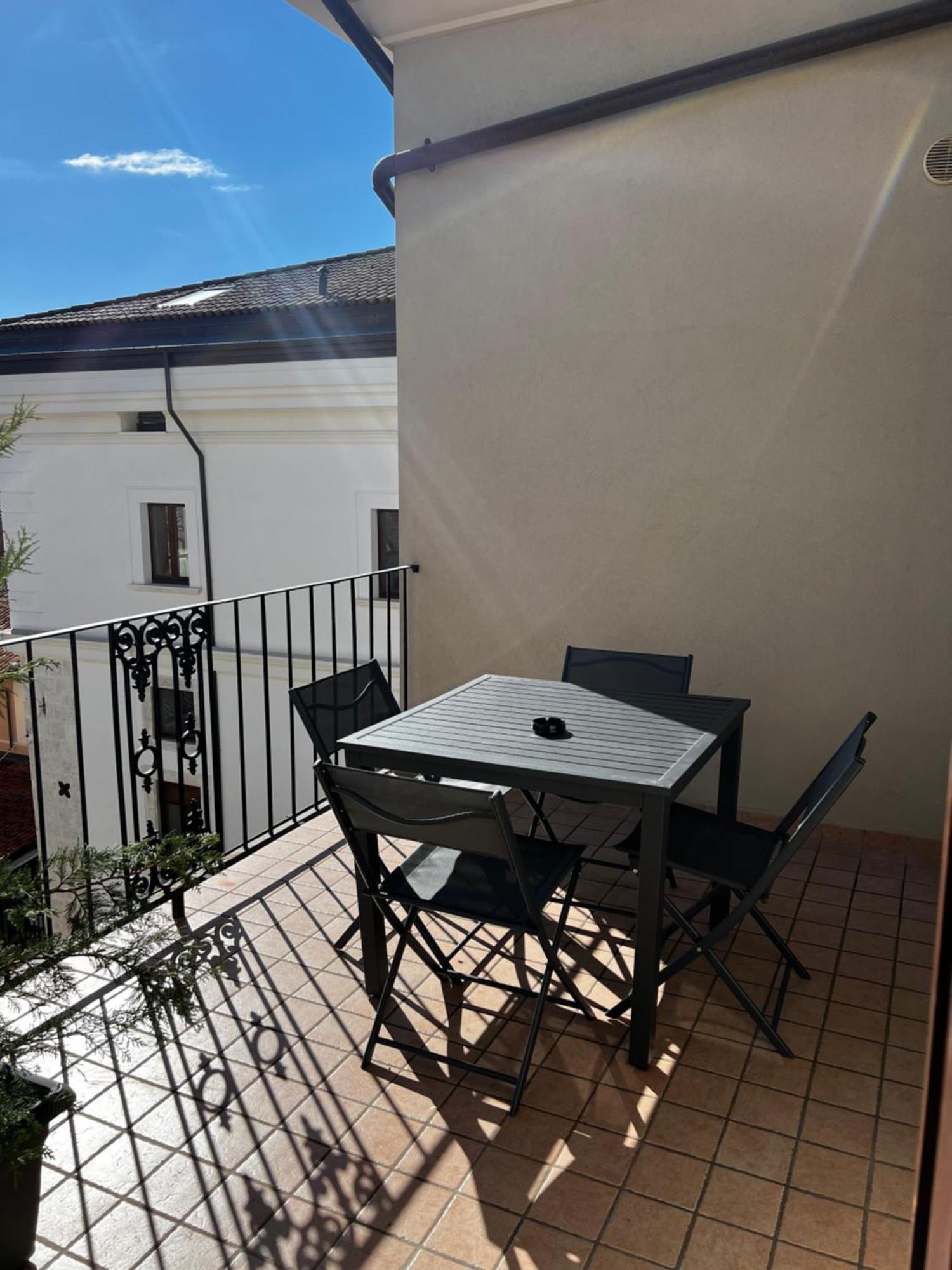 Antica Dimora San Crisante - Centro Storico Apartment L'Aquila Exterior photo
